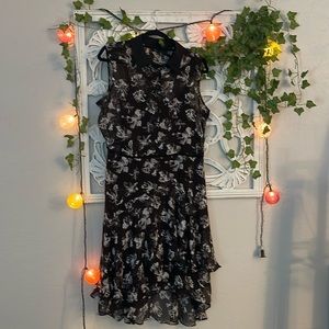 Vera Wang sleeveless dress, size large, very cute!